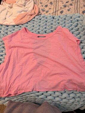 Women’s Pink Sleeveless Crop Top